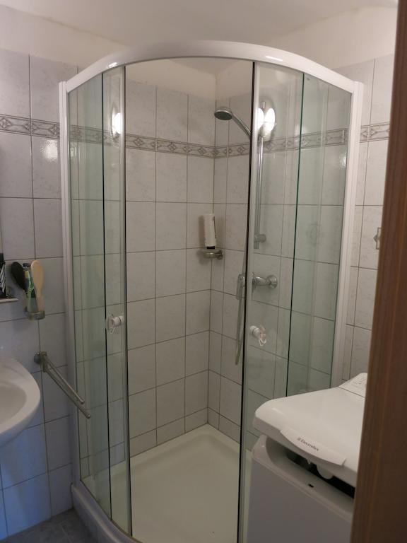 Ferienwohnungen Kremsbrucker Klagenfurt am Woerthersee Szoba fotó